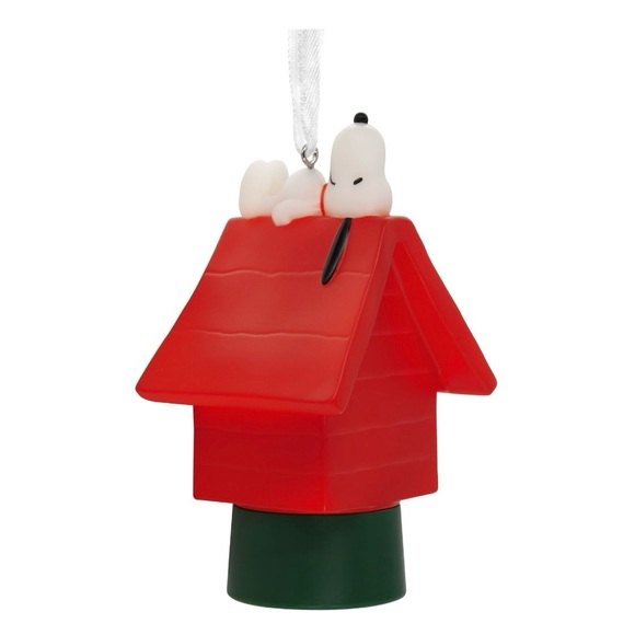 Hallmark Peanuts Snoopy on Doghouse with Light Ornament - Picture 3 of 10